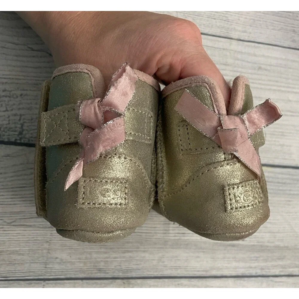 Ugg Uggs Jess Bow II Baby Girl Leather Booties Slippers Crib Boots, Size 2-3